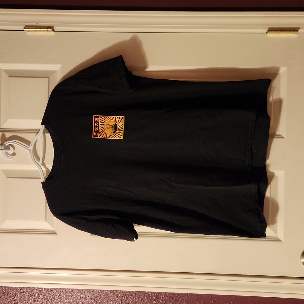 Men's graphic tee